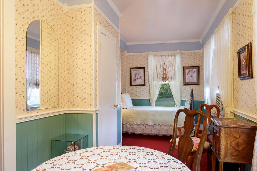 Roseberry House Bed And Breakfast Susanville Dış mekan fotoğraf